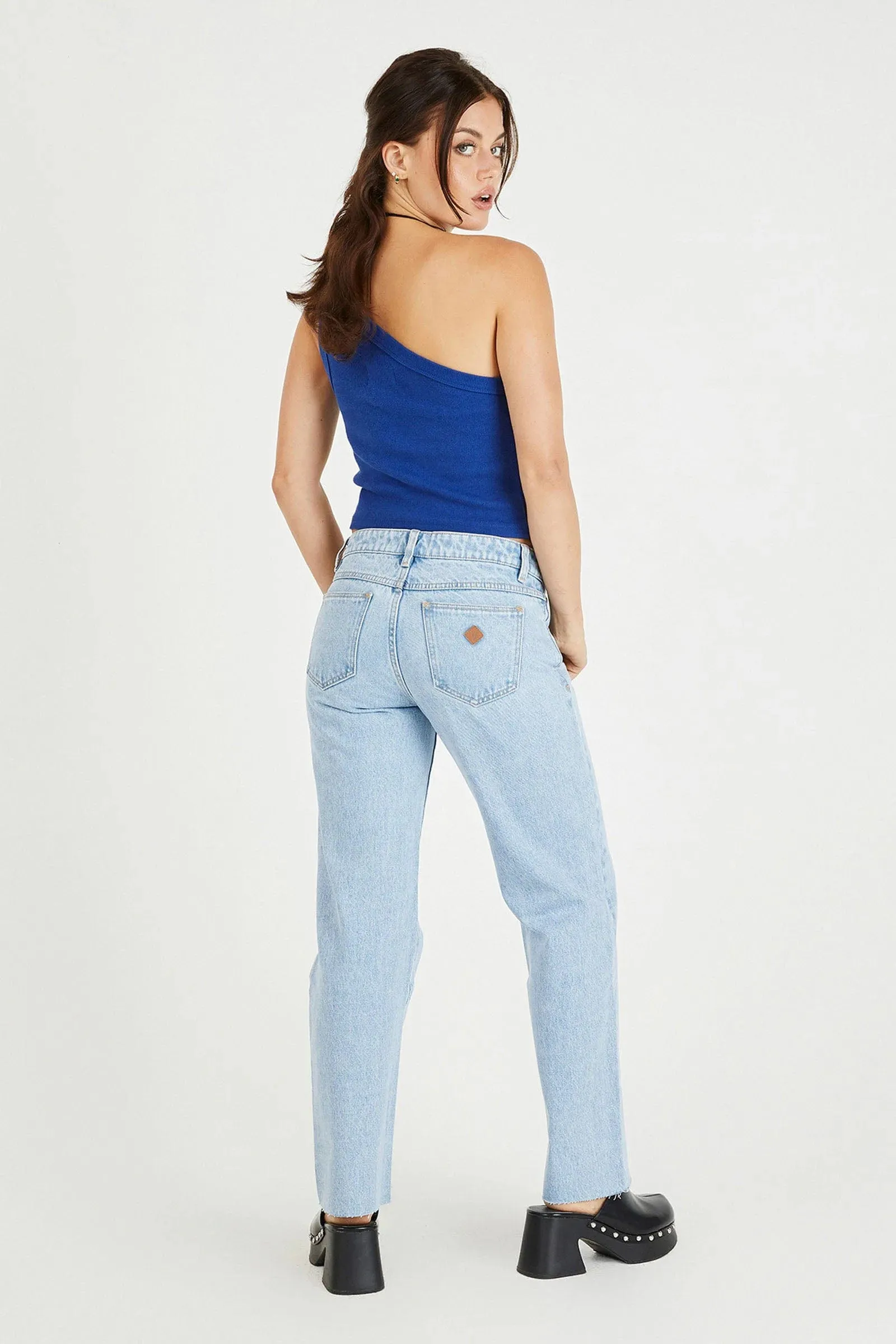 99 Low Straight Petite Walkaway