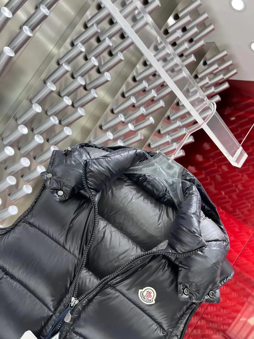 CLTH376 M Marsh Down Vest