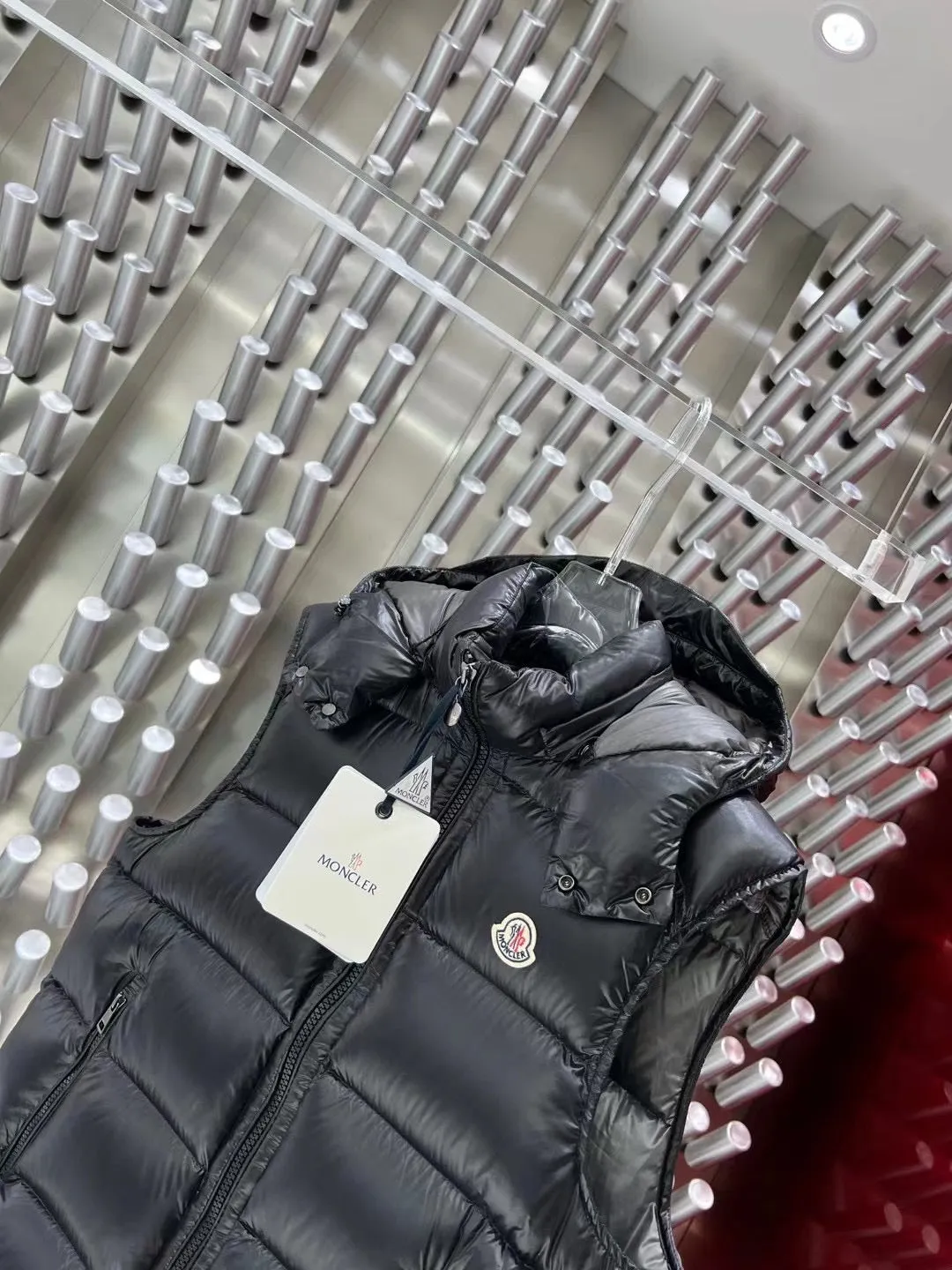 CLTH376 M Marsh Down Vest