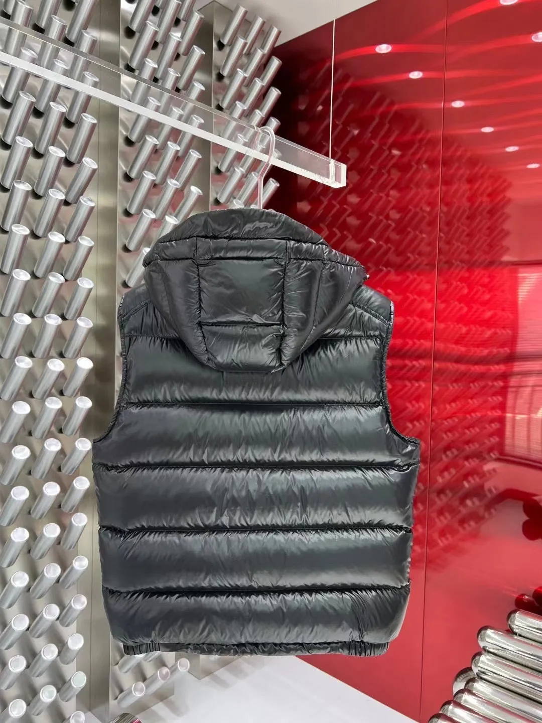 CLTH376 M Marsh Down Vest