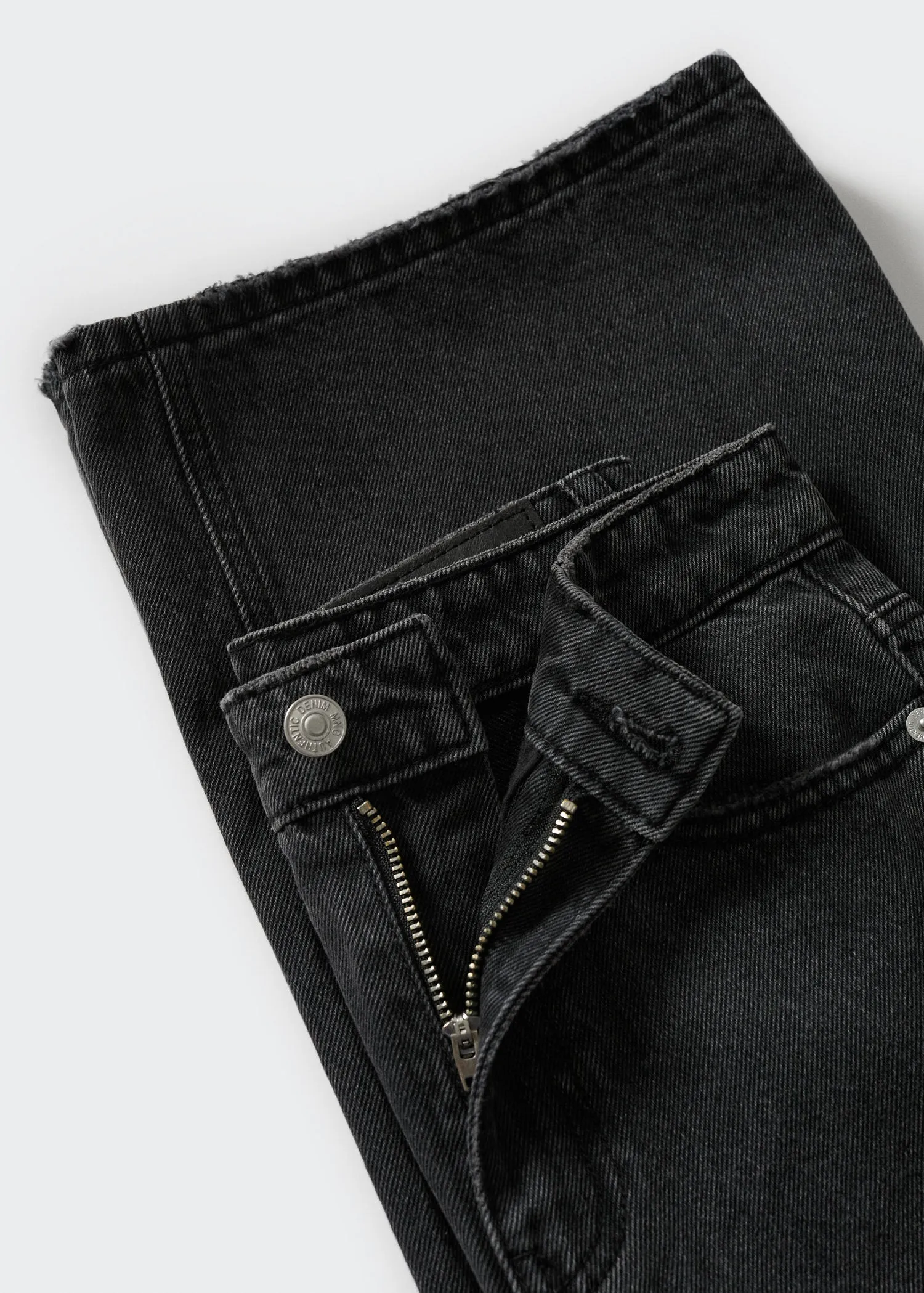 Frayed hem culotte jeans